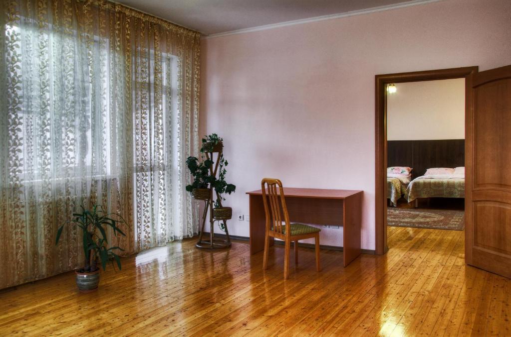 Guest House On Sadovaya Almatı Oda fotoğraf